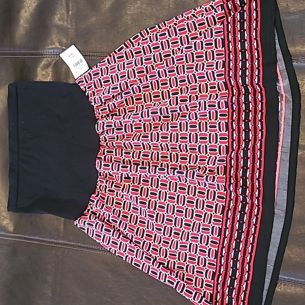 Motherhood Maternity Geometric print skirt Size Large